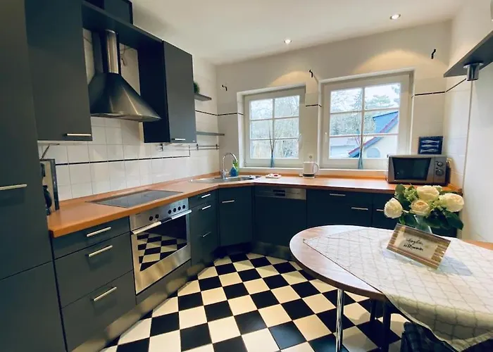 Dachwohnung Mit Wasserblick Und Eigenem Bootssteg Lägenhet *