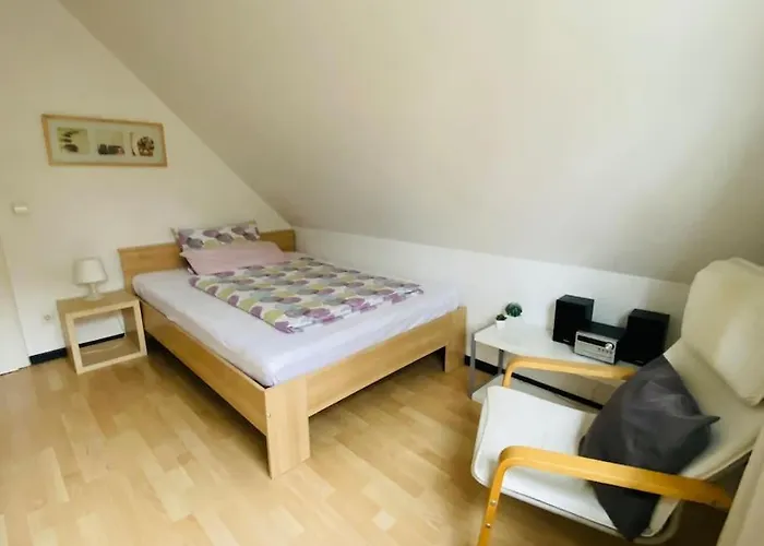 아파트 Dachwohnung Mit Wasserblick Und Eigenem Bootssteg