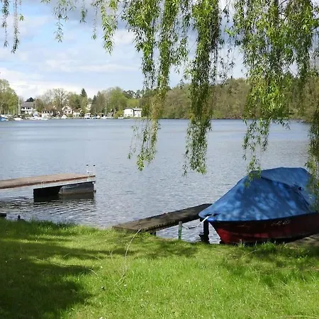 아파트 Dachwohnung Mit Wasserblick Und Eigenem Bootssteg