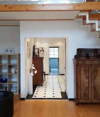 아파트 Dachwohnung Mit Wasserblick Und Eigenem Bootssteg 베를린