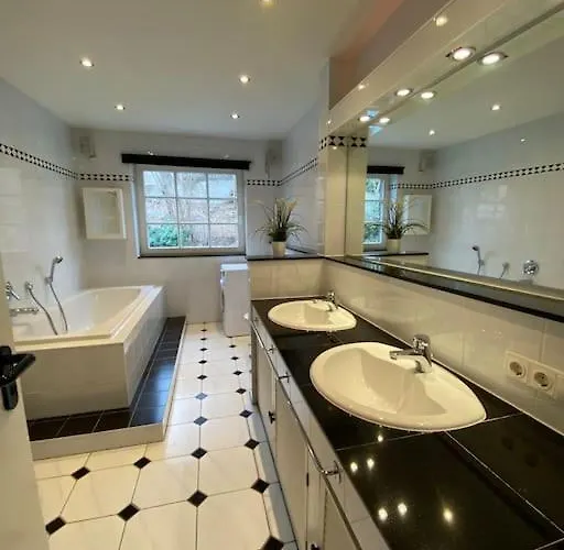 Dachwohnung Mit Wasserblick Und Eigenem Bootssteg * Berlin